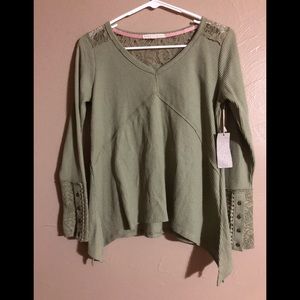 Boho pretty green lace top